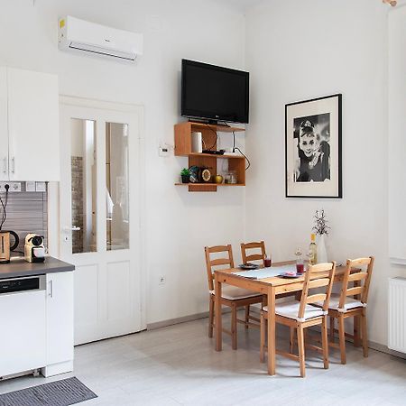 Dora Apartment Near Buda Castle With Parking! 布达佩斯 外观 照片