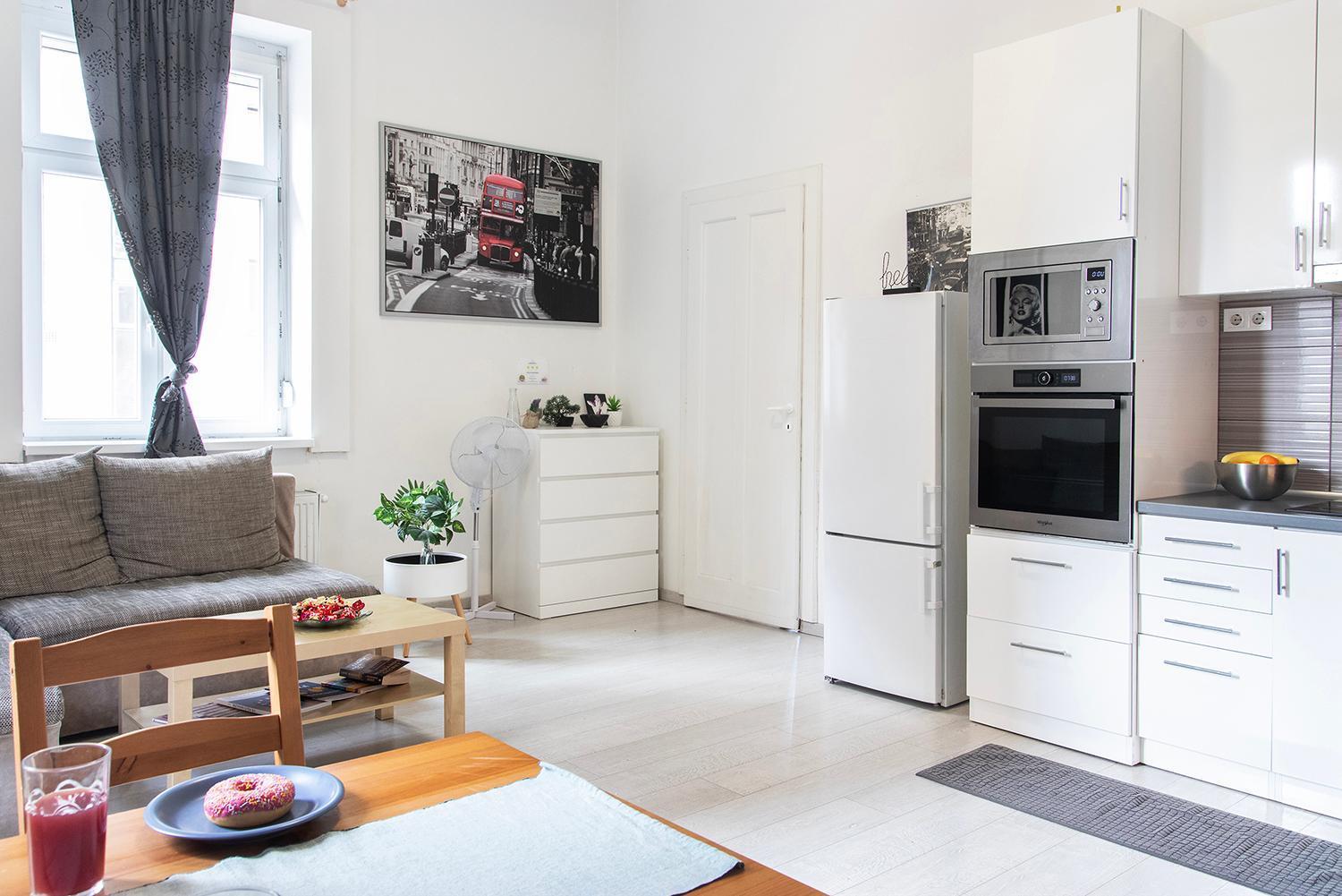 Dora Apartment Near Buda Castle With Parking! 布达佩斯 外观 照片