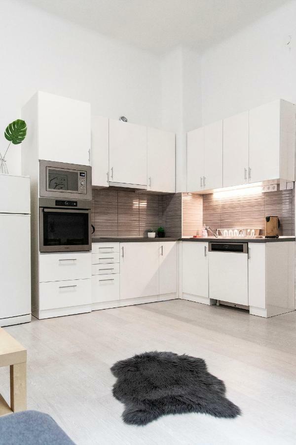 Dora Apartment Near Buda Castle With Parking! 布达佩斯 外观 照片