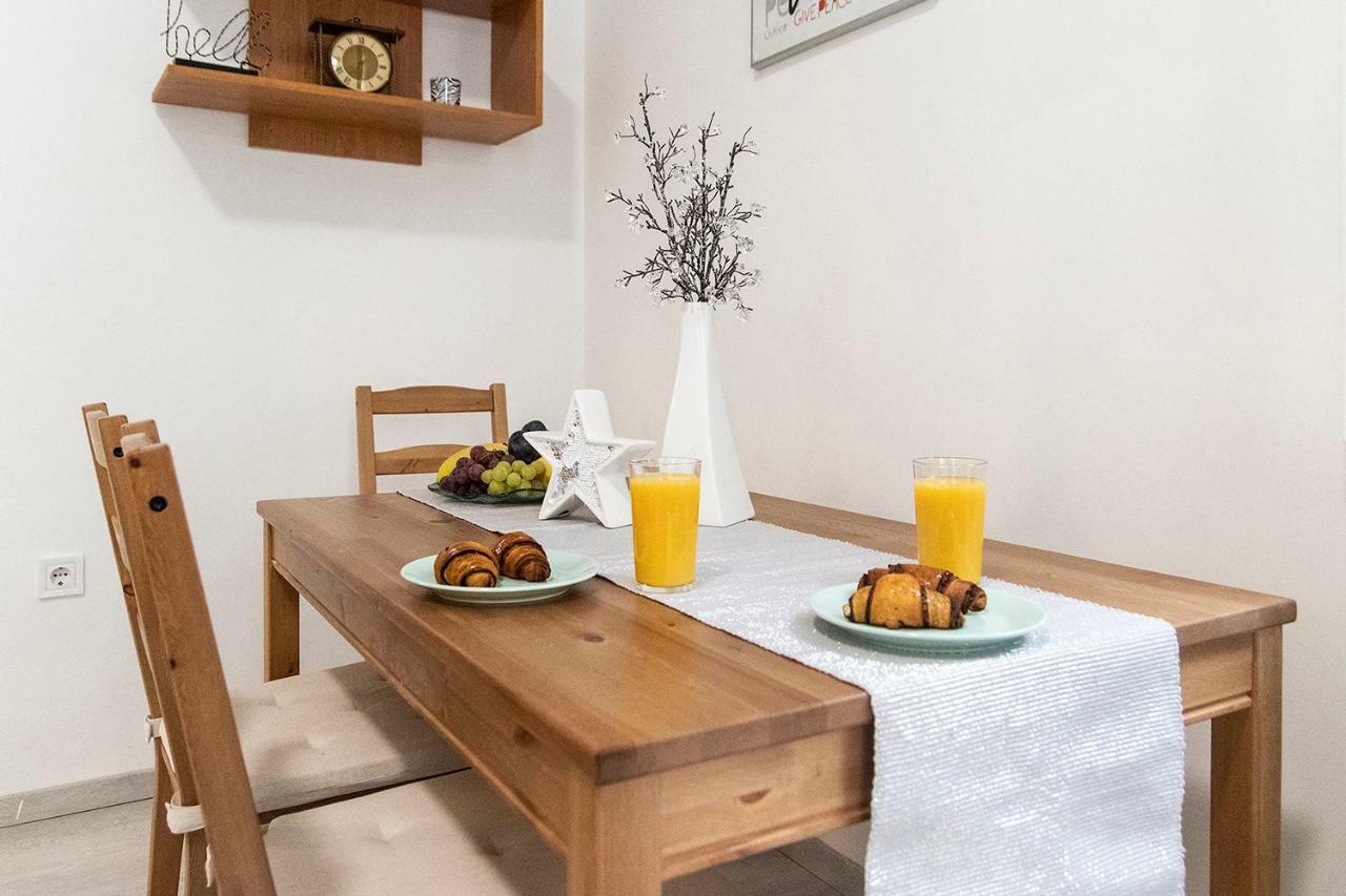 Dora Apartment Near Buda Castle With Parking! 布达佩斯 外观 照片