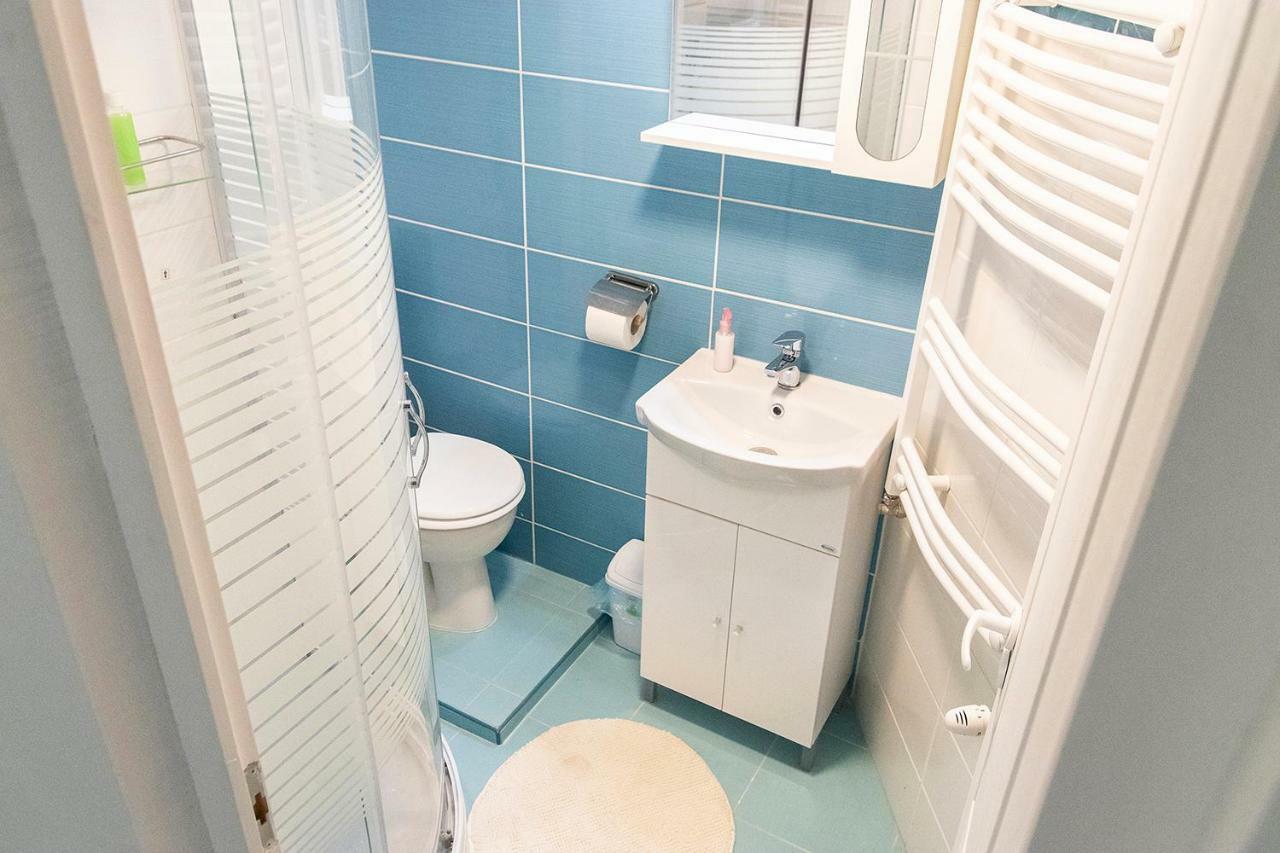 Dora Apartment Near Buda Castle With Parking! 布达佩斯 外观 照片